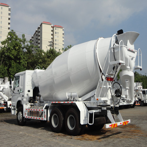 Sinotruk 4*2 HOWO Concrete Mixer Truck