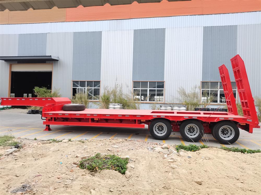 3 Axles 40t 50t 60t Red Cargo Lowbed Semi Trailer