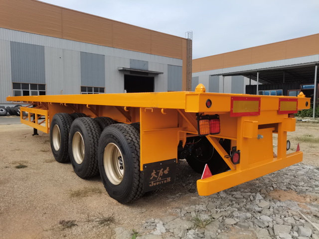 China 3 Axle 40-50 Ton 45FT Container Skeleton Semi - Trailer