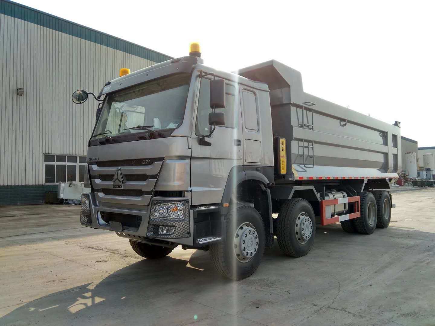 Sinotruk HOWO 8*4 Dump Truck with 60 Tons Capacity