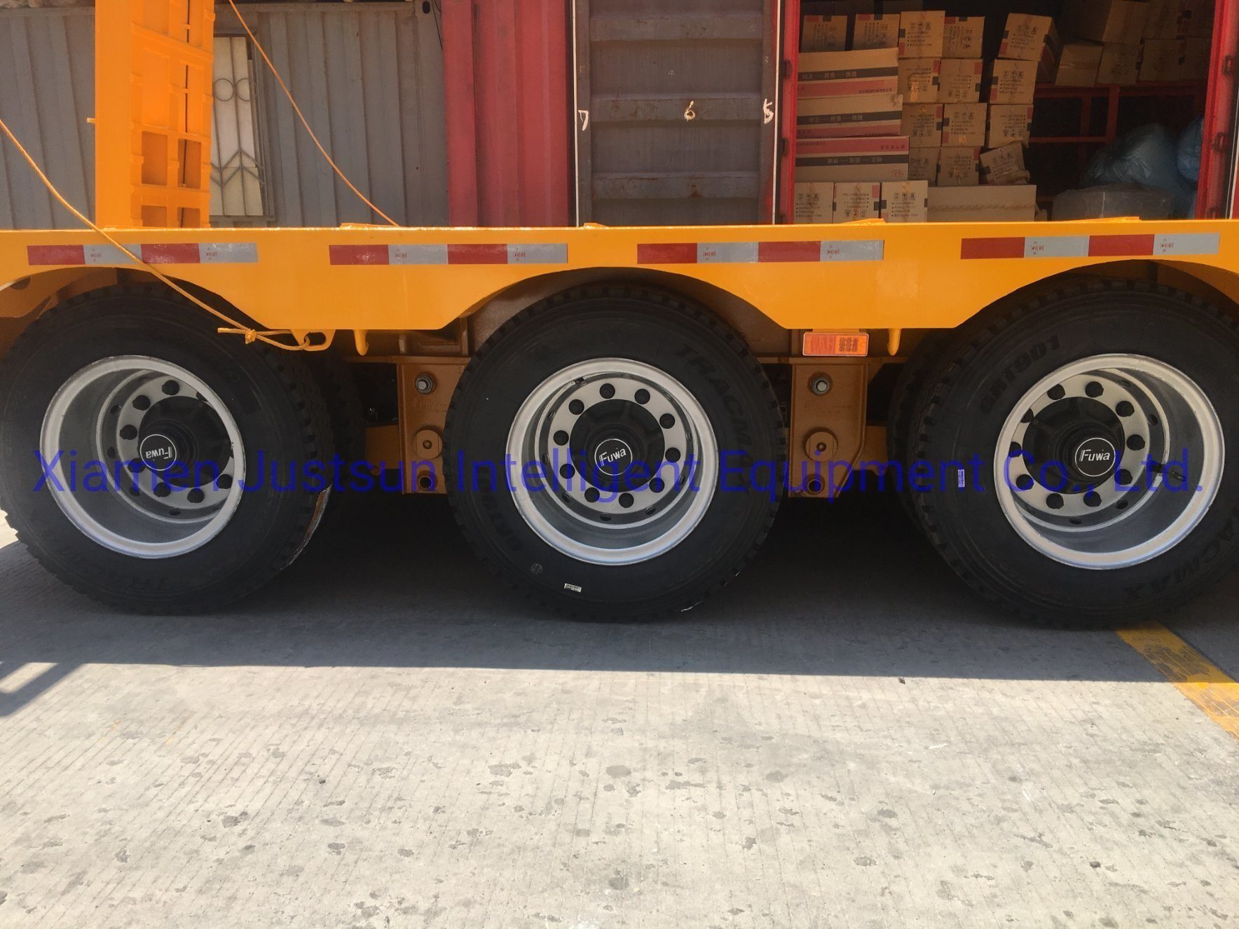 Heavy Duty Low Bed Semi Trailer with 50-120 Tons Payload
