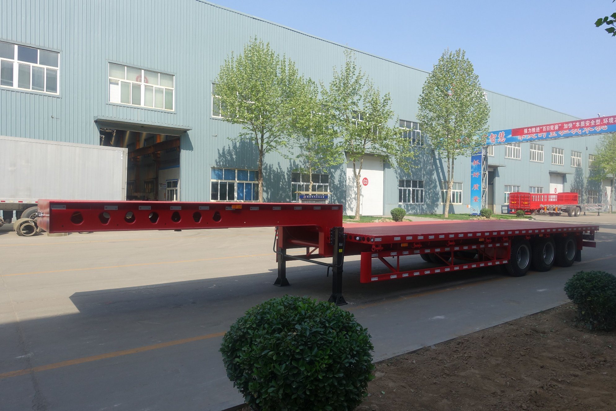 Customized 3axle Lowbed Container Semi Trailer