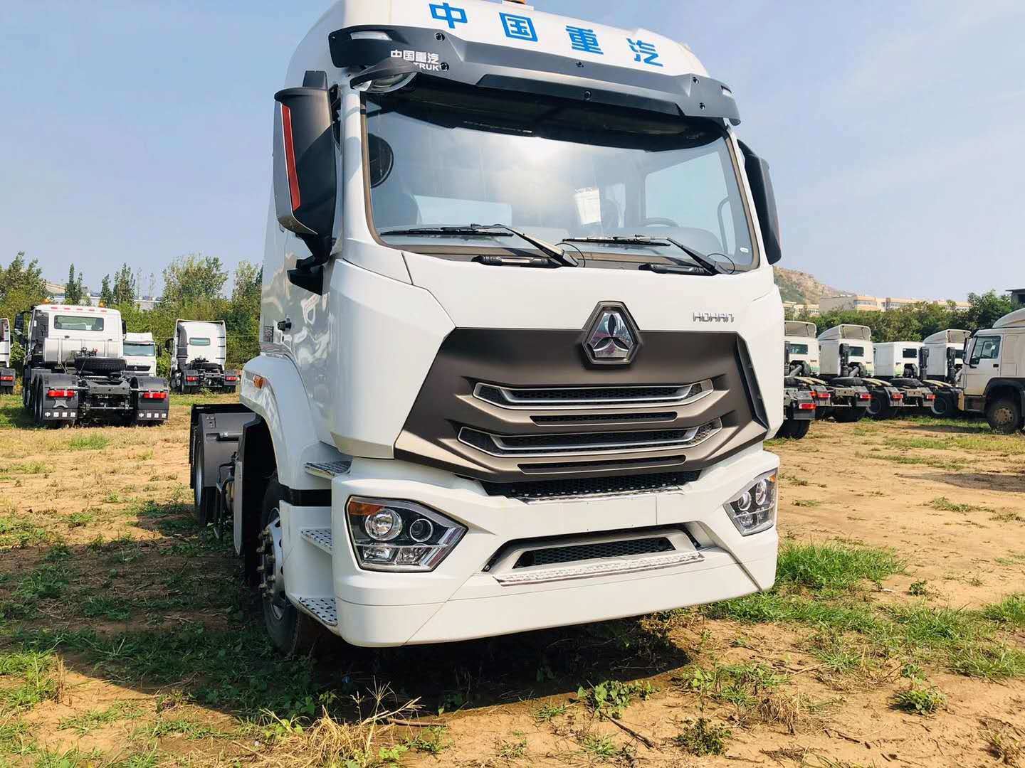 Hohan 4*2truck Tractor with 336HP 371HP